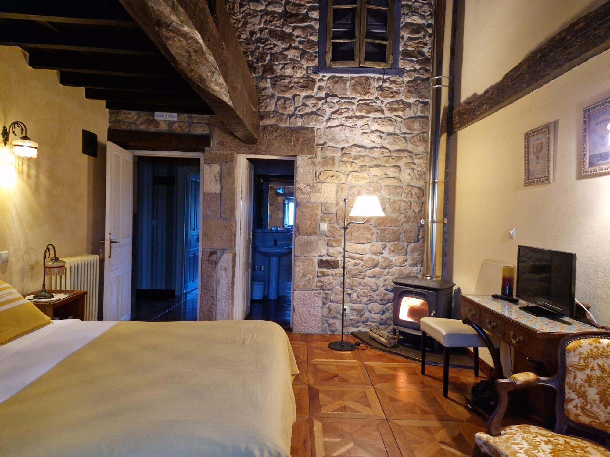 Hotel La Casona De Barrio, Alto Campoo Barrio  Ngoại thất bức ảnh
